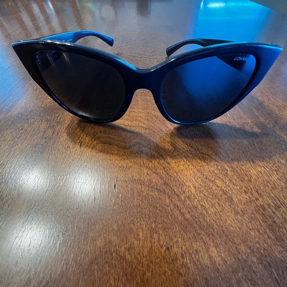 CHANEL 2019 Butterfly Sunglasses Dark Navy